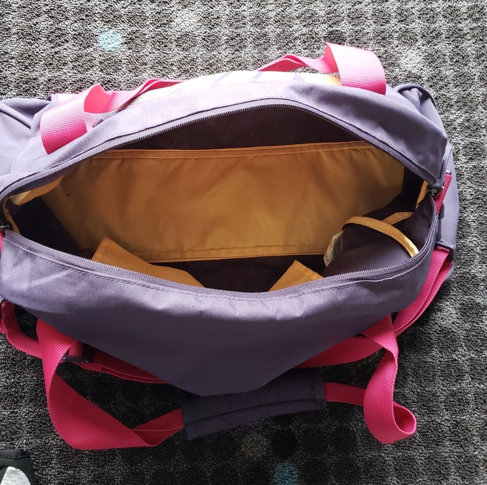 Nike Gym Yoga Pilates Duffel Bag